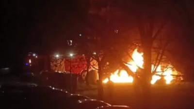GRUNULA EKSPLOZIJA U SOMBORU: Vatrena stihija progutala automobil, vatrogasci se jedva izborili sa velikim PLAMENOM (VIDEO)