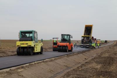 U toku završna faza radova na asfaltiranјu prve deonice puta između Rastine i Riđice