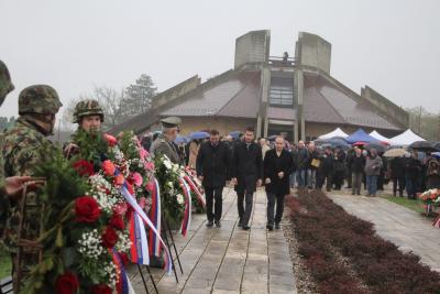 Polaganjem venaca na spomen obeležje Batinske bitke obeležena 79. godišnjica jedne od najvećih bitaka na području bivše Jugoslavije