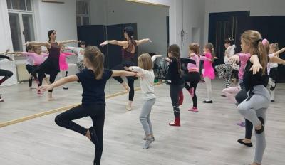 Besplatni časovi klasičnog baleta za decu od 3 do 11 godina počinju 9. septembra u somborskom Kulturnom centru