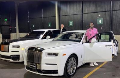 Pojavila se fotografija Jokića dok vozi „zver“ od 330.000 dolara, unutra je kao u Las Vegasu FOTO