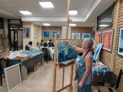 Likovna kolonija „Sunčane jeseni života” u Gerontološkom centru Sombor - Umetnici slikali za svoje seniore