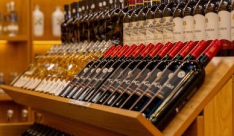 Zabranjuju prodaju alkohola noću: Od 20 uveče do 6 sati ujutru nećete moći da kupujete
