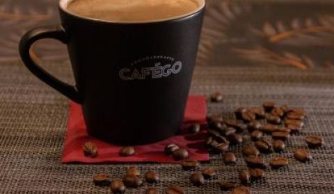 Koliko kafe dnevno smanjuje stres? Koja je idealna mera za dan bez nervoze