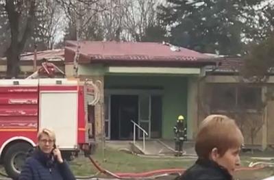 FOTO: Ugašen požar u banji Bezdan, pogledajte kako izgleda oštećen deo objekta