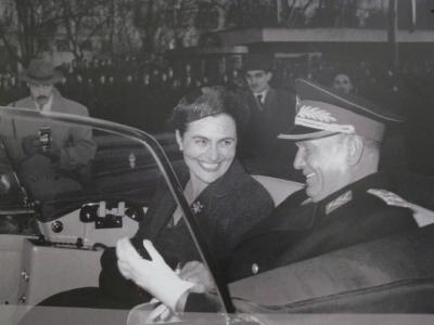 Jovanka Broz život je ZAVRŠILA U BEDI izolovana od svih: Od ikone SFRJ postala je ŠPIJUNKA, a potom i DRŽAVNA UDOVICA