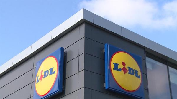 DW: Radnici nemačkih kompanija u Srbiji nezadovoljni, šta kažu Leoni i Lidl?