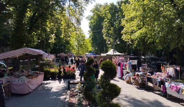 U toku tradicionalni “Prolećni bazar” u Apatinu