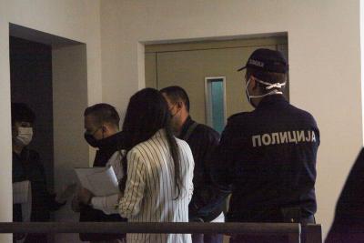 Šta sve zaplenjuju izvršitelji: od WC šolja, oluka i kaca do kokoški i ovaca