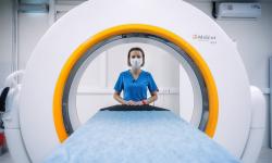 Zbog bolova u kičmi otišla na pregled, magnetna rezonanca zakazana za kraj 2024.