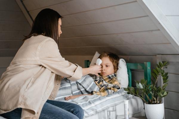 Nova studija potvrdila sumnje roditelja povezane sa gripom i prehladom