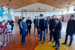 MINISTAR I POKRAJINSKI SEKRETAR ZA OMLADINU I SPORT POSETILI APATIN