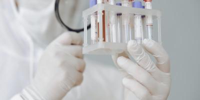 „Krv je šikljala po čaršavu“: Nižu se jeziva svedočenja srpskih pacijenata koji su imali posla sa priučenim medicinskim sestrama