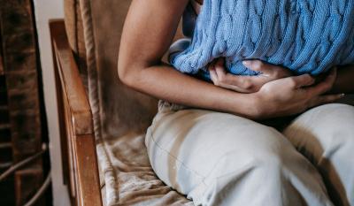 7 mogućih razloga zašto vas boli stomak nakon jela: Obratite pažnju na ove prateće simptome