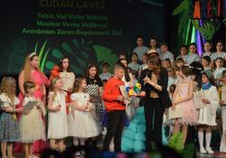 RASPEVANA DŽUNGLA „ŠARENIH VOKALA“ U SOMBORU