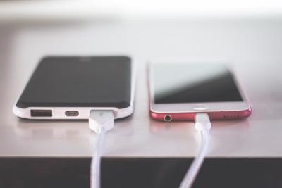 Kako da vam baterija telefona duže traje: Izbegavajte ove dve ključne greške