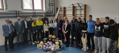 Gimnazija u Somboru dobila vrednu sportsku opremu