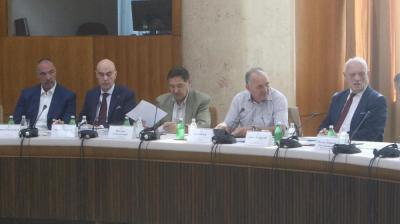 Danas se razmatra iznos minimalne zarade za 2026: Država nudi 550 evra, sindikati traže više, a poslodavci manje