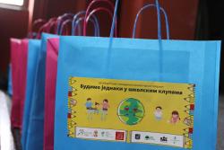 Mladi i deca iz Sonte organizovali kreativne radionice humanitarnog karaktera