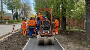 BICIKLISTI U SOMBORU DOBIJAJU JOŠ JEDNU STAZU Radovi u Karađorđevoj pri kraju, novih 800 metara u najzelenijem srpskom gradu