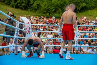 SPREMA SE SPEKTAKL! Sombor u znaku profi boks revije, Jovan Nikolić u glavnoj borbi večeri