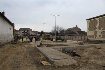 VIŠE PARKING MESTA U CENTRU SOMBORA U toku su završne pripreme za asfaltiranje