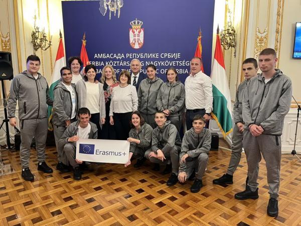 Učenici Škole za osnovno i srednje obrazovanje sa domom „Vuk Karadžić“ iz Sombora, stekli značajna iskustva na dvonedeljnoj stručnoj praksi u Budimpešti