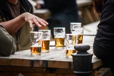Kako ohladiti pivo za dva minuta? Probajte ovaj jednostavan trik