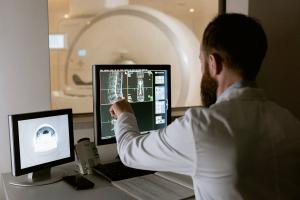 Osteoporoza: Koji su faktori rizika i kako je sprečiti?
