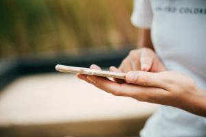 Prodajete stari telefon? Fabrički reset nije dovoljan - kako trajno obrisati podatke