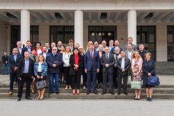 Apatinski Dom zdravlja dobio dva nova vozila od Pokrajinske vlade