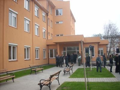 Početak rekonstrukcije studentskog doma u Somboru krajem proleća