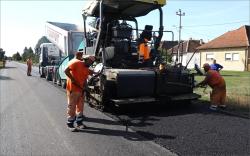 RADOVI NA DEONICI DRŽAVNOG PUTA KROZ BEZDAN