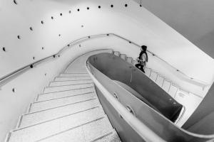 Gubite dah dok se penjete uz stepenice? Lekari objasnili kada ima razloga za brigu - OVE simptome NE SMETE IGNORISATI