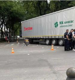 Ujak dečaka (11) kojeg je pokosio kamion u Somboru: Ostalih četvoro dece stalno pitaju za mamu, a njenom mužu je najteže!