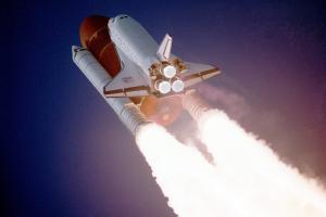 NASA posle popravki odobrila poletanje svoje rakete Artemis za kruženje oko Meseca