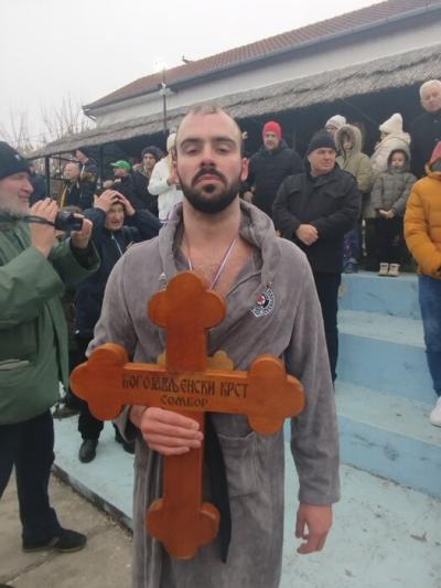 Mihajlo Andrin najbrže doplivao do časnog krsta u Somboru