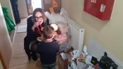 Podeljeni paketići u Sigurnoj kući u Somboru