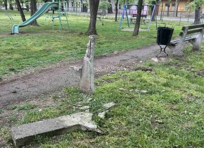 Somborsko JKP „Zelenilo“ apeluje: Ne uništavajte javnu imovinu