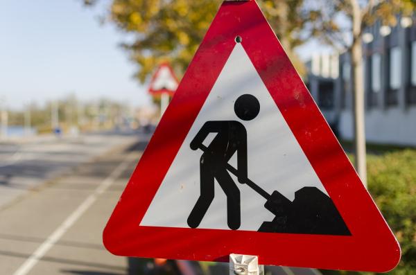 VOZAČI, OPREZ I STRPLJENJE Sređuje se put prema Apatinu, na izlazu iz Sombora